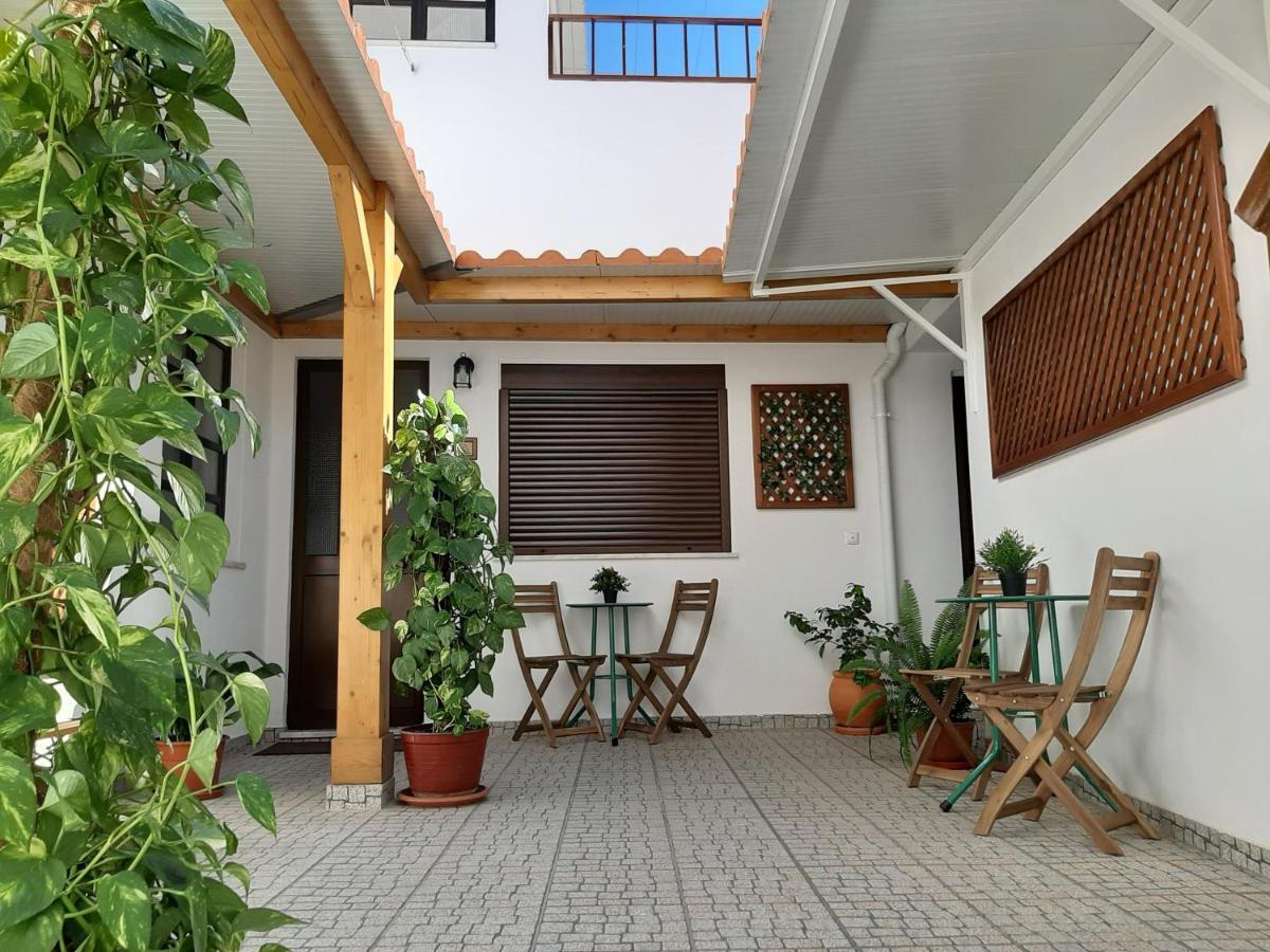 Alojamento Ferreira - Apartamento B Lägenhet Santiago do Cacém Exteriör bild